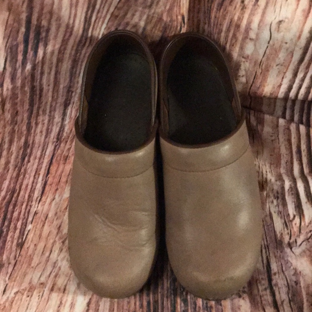 Clogs